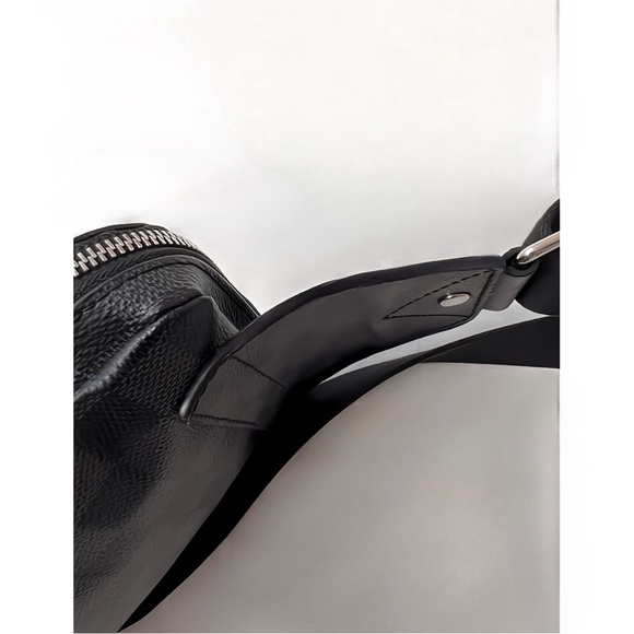 Authentic Louis Vuitton Mens Avenue Sling Bag - Picture 6 of 12